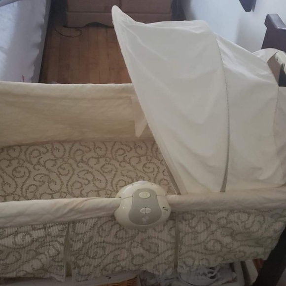eddie bauer bassinet canada
